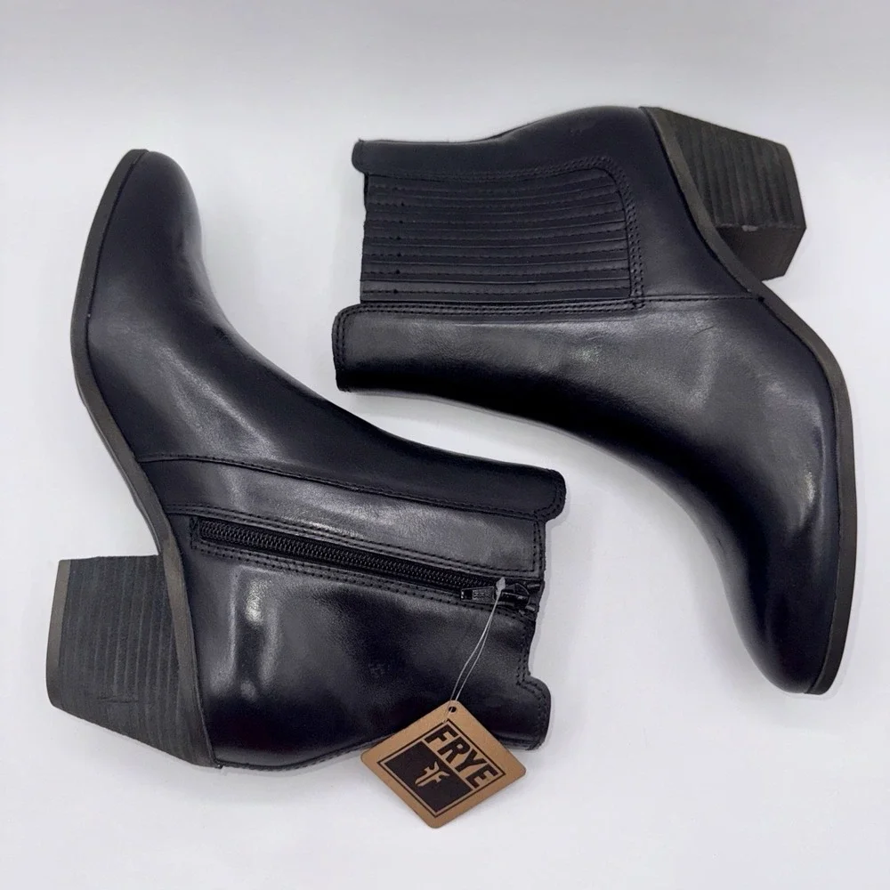 Frye Sandra Boots Women's Size 8.5 Black‎ Leather Bootie